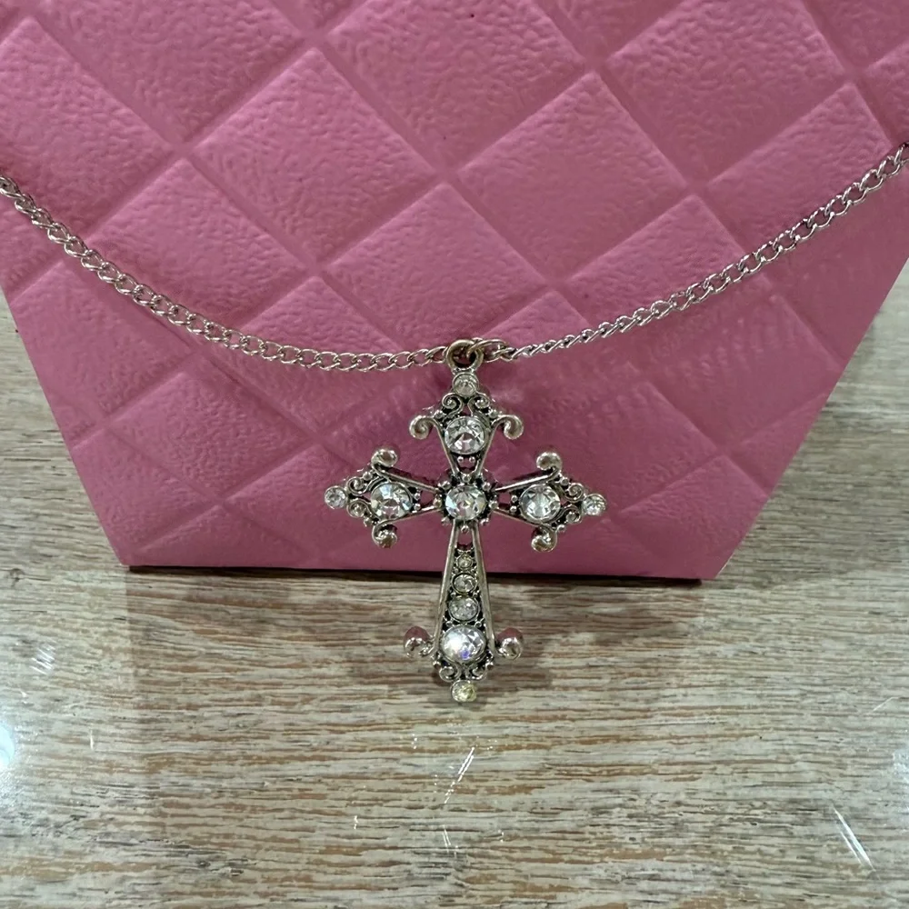 Elegant Silver Cross Pendant Necklace